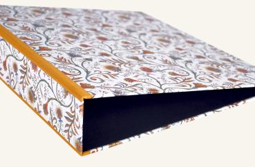 Printed folder from the Schreibweise Manufaktur